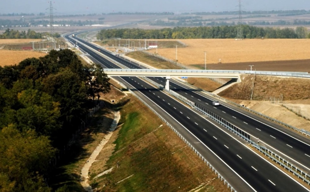 8 rendőrt vettek őrizetbe