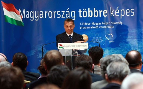Orbán Viktor, a Fidesz elnöke, az Európai Néppárt elnöke