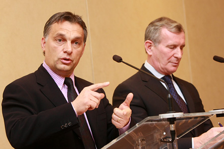 Orbán Viktor és Járai Zsigmond a megbeszélésen 