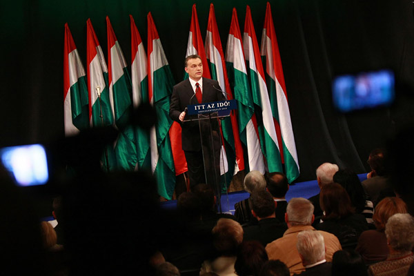 Orbán Viktor szerint erős kormányra van szükség