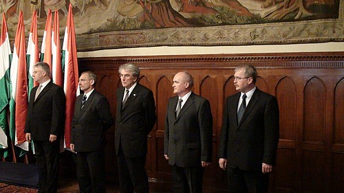 Orbán Viktor bemutatta minisztereit