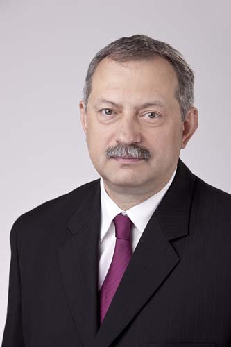 Szászfalvi László