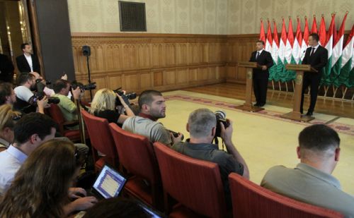 A miniszterelnök rámutatott: Magyarországnak fel kell készülnie arra, hogy rendkívül kedvezőtlen gazdasági környezetben kell elvégezni az őszi törvényalkotói munkát. 