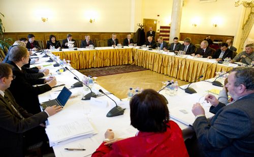 Egyeztetés az önkormányzati törvényről fotó:MTI