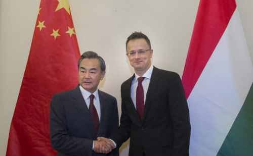 A kínai külügyminiszter méltatta a magyar kormány keleti nyitás politikáját