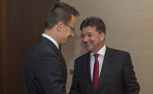 Szijjártó Péter a szlovák és a kurd külügyminiszterrel is tárgyalt
