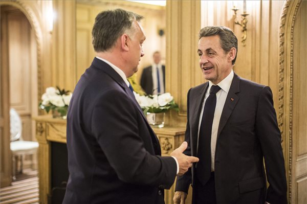 Orbán Viktor Párizsban Nicolas Sarkozyvel találkozott