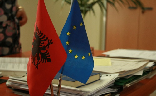 Magyarország sürgeti Albánia euroatlanti integrációját