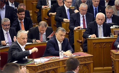 Orbán Viktor miniszterelnök a Parlamentben