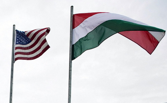 Szijjártó Péter szerint új kezdetet jelent a nagykövetségi épület megnyitása a magyar-amerikai viszonyban