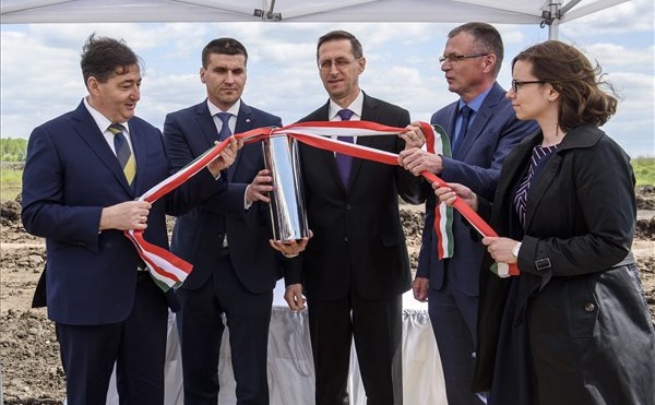 Megépül Magyarország egyetlen búzakeményítő gyára 93 millió eurós beruházásban