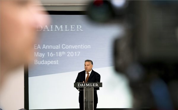 Orbán: a Mercedes nem csak egy gyár a sok közül, a német vállalat egy szimbólum