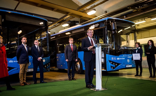 Magyar gyártású buszt kapott a BKV