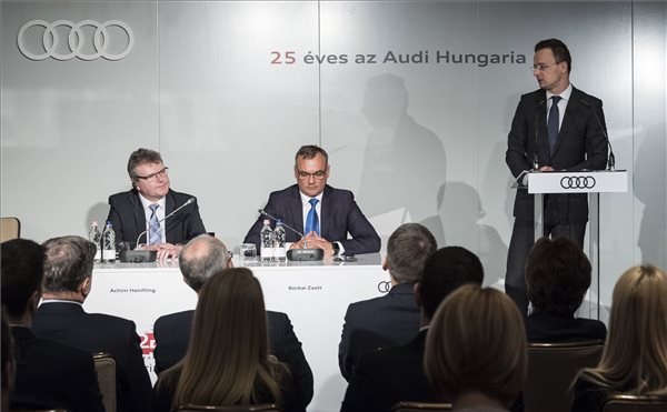 Az Audi 6,15 milliárd forintból hoz létre új kutatás-fejlesztési központot Győrben