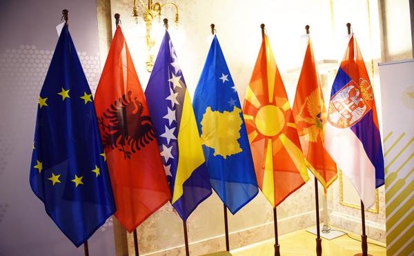 Az EU nyitva áll a Nyugat-Balkán előtt