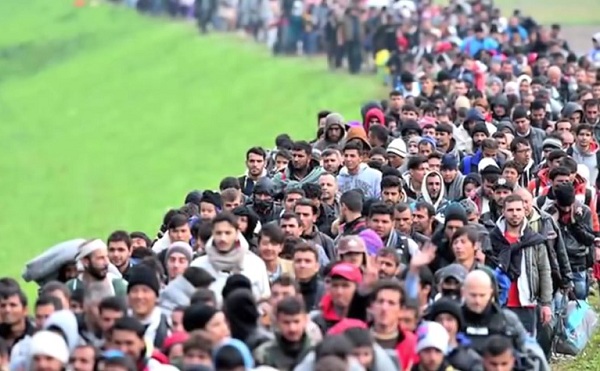 A kormány meghosszabbítja a tömeges bevándorlás okozta válsághelyzetet