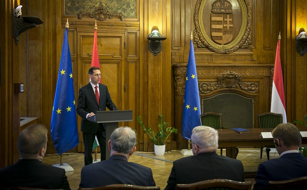Uniós hitel segíti a magyarországi fejlesztéseket