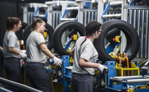 Száz munkahelyet hozott létre a Bridgestone Tatabányán