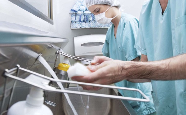 Vízszűrő berendezést kaptak a kórházak a fertőzések csökkentésére