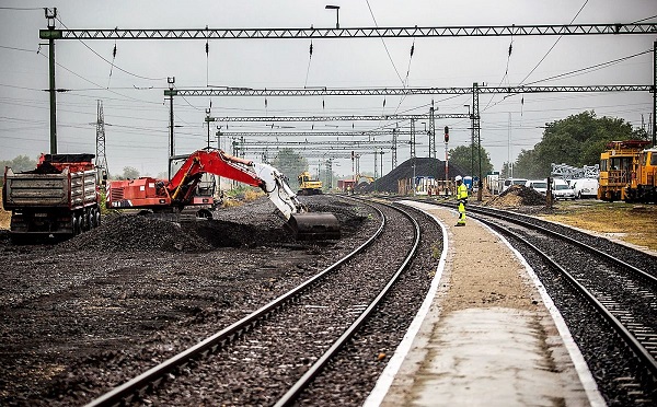 Elkezdődött a Budapest-Belgrád vasútvonal fejlesztése
