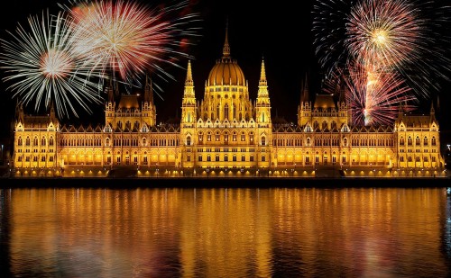 Rengeteg turistát várnak Budapestre a hosszú hétvégén