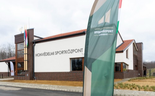 Átadták az első magyar honvédelmi sportközpont