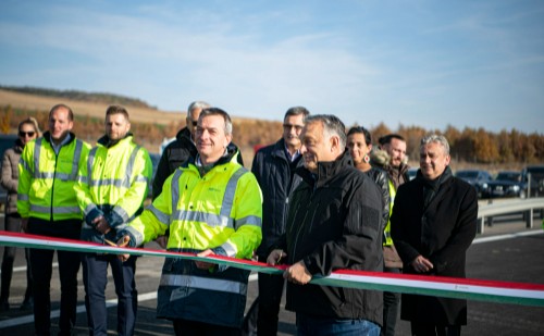 Új autópályát adtak át Magyarországon 