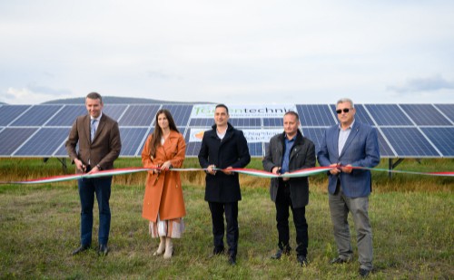 Új napelempark létesült Magyarországon 