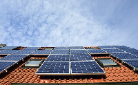 Sokan hitelből terveznek napelemet a házukra