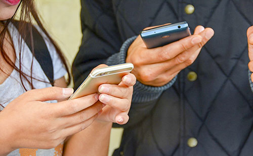 SMS értesítés nélkül is foglalhatnak Pfizert a regisztráltak