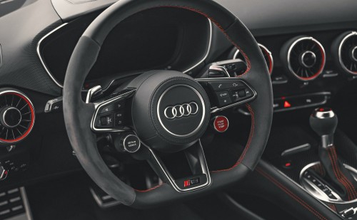 Az elektromos jövőbe fektet Győrben az Audi