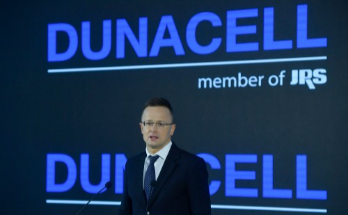 Hét milliárd forintos fejlesztést indít a Dunacell