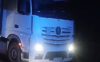 Megzavarodott: szemben hajtott a forgalommal egy kamion az M30-ason
