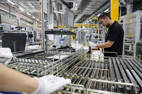 Kutatás-fejlesztésre több, mint 5 milliárdot kap a magyarországi Bosch