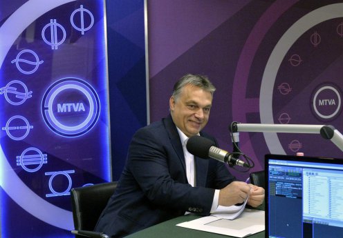 Orbán: nem elég lassítani, meg kell állítani a bevándorlást Európában