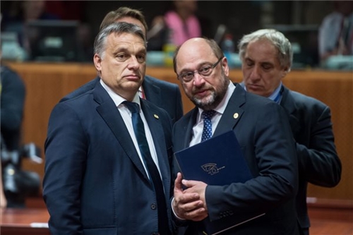 Orbán: Minél messzebb jönnek a bajba jutott hazájuktól, annál nehezebb lesz majd visszamenniük