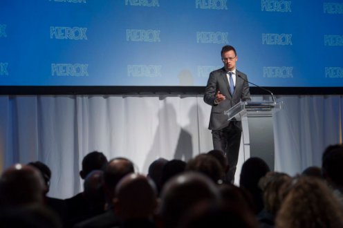 Szijjártó: meg kell ötszörözni az exportképes cégek számát!